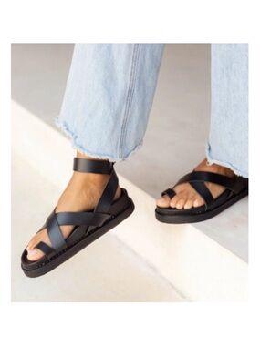 Liberté - Black Leather Sandals